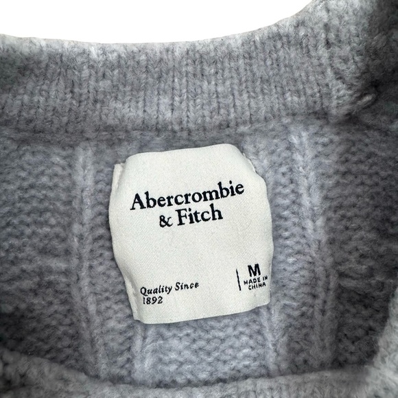 Abercrombie & Fitch Heather Gray Women’s Sweater Size M - Picture 3 of 7